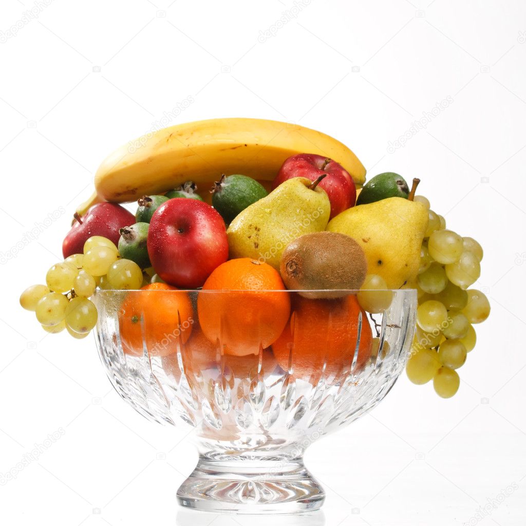 фрукты в вазе 
