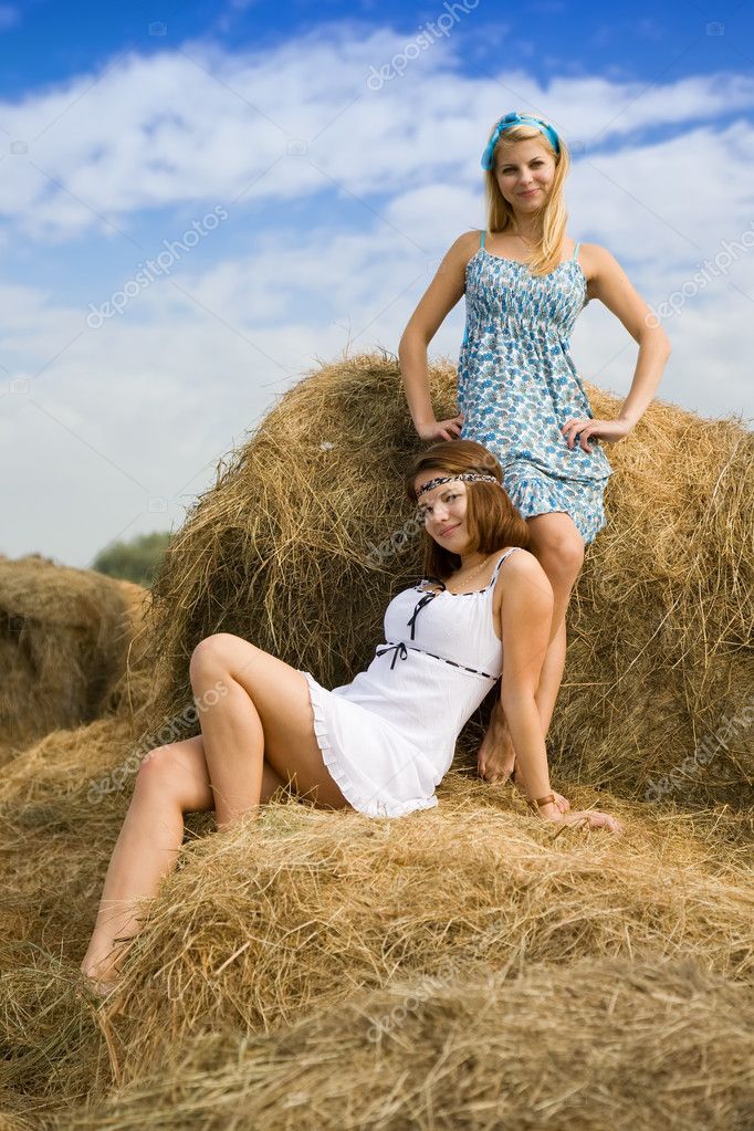 depositphotos_4107473-Country-girls-on-hay-in-summer.jpg