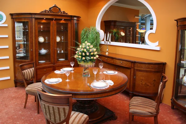 luxury dining room — Stock Photo #3644046
