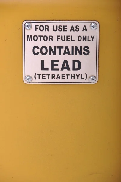 Contains lead sign