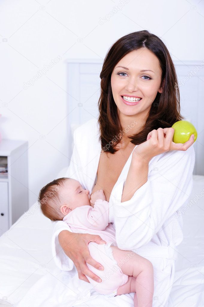Newborn Babies Breastfeeding