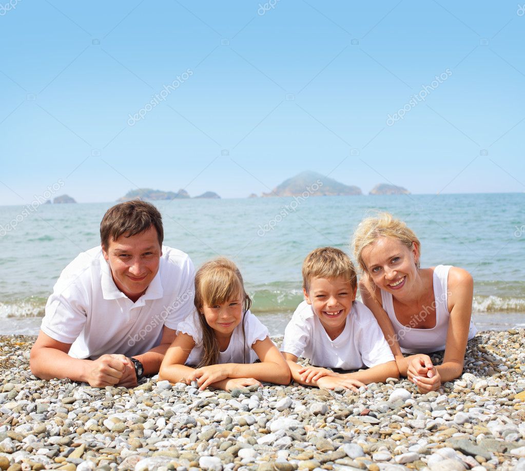 Happy Family Beach