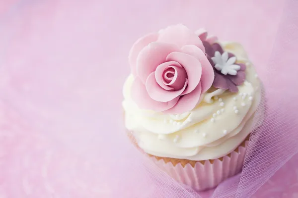 Wedding cupcake