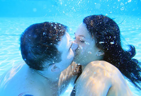 Underwater kiss