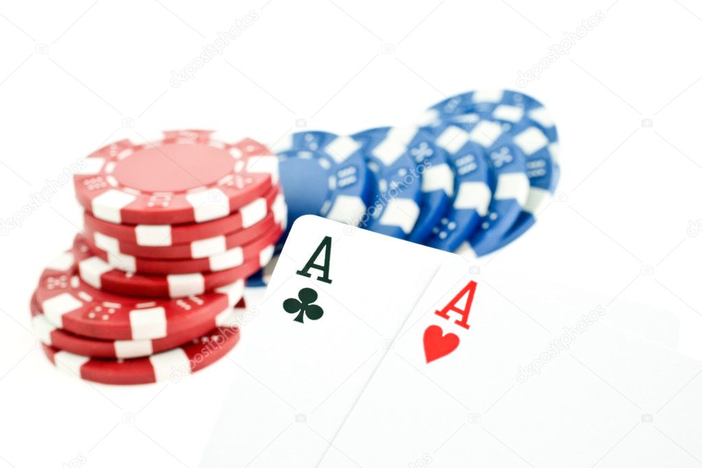 What do the different colors of poker chips mean