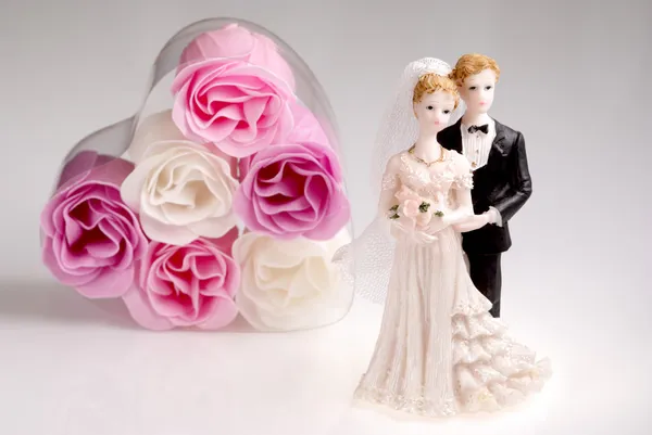 Figurines of wedding couple — Stock Photo #2685854