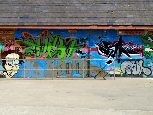Empty skate or bmx park with graffiti on — Stock Photo #2807349