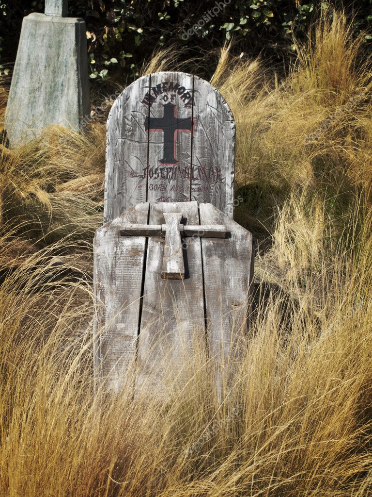 Old-Wood-Coffin Vintage Wooden Coffin — Stock Photo © SOMATUSCANI #3183912
