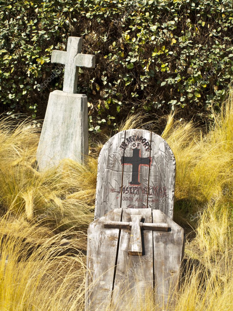 Old-Wood-Coffin Vintage Wooden Coffin — Stock Photo © SOMATUSCANI #3183963