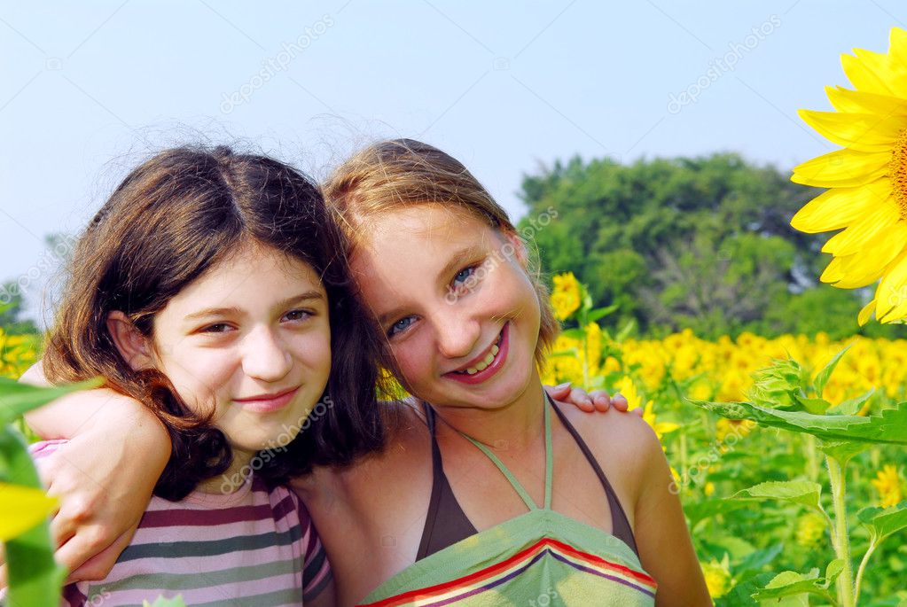 http://static4.depositphotos.com/1015060/482/i/950/depositphotos_4826284-Two-girls.jpg