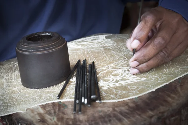 Manual Of Traditional Wood Carving