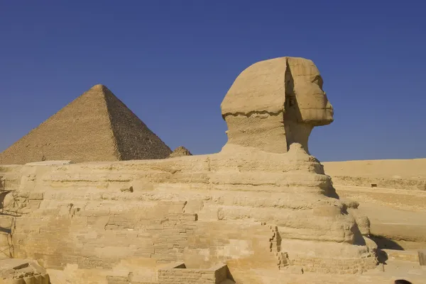 Sphinx and pyramid in Giza, Egypt