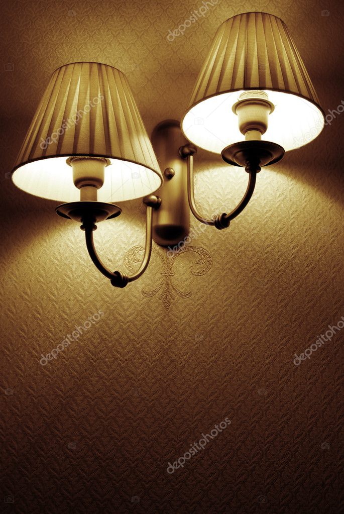 dim floor lamp