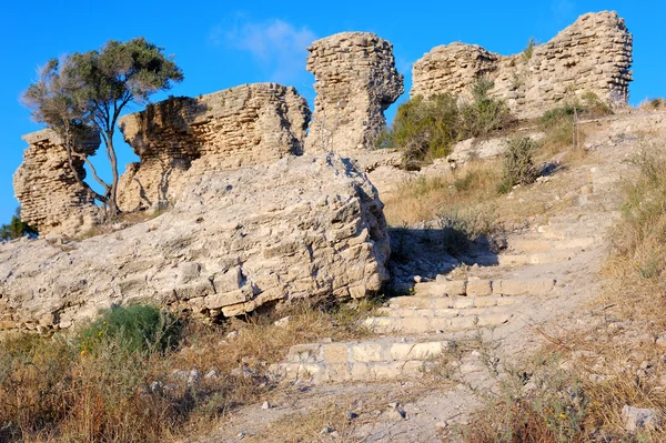 Restos de antiguas murallas —  Fotos de Stock