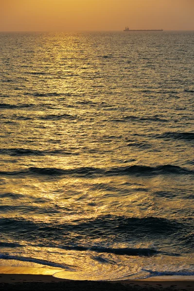 O mar ao pôr do sol — Fotografia de Stock