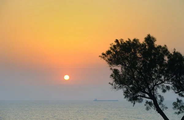O mar ao pôr do sol — Fotografia de Stock