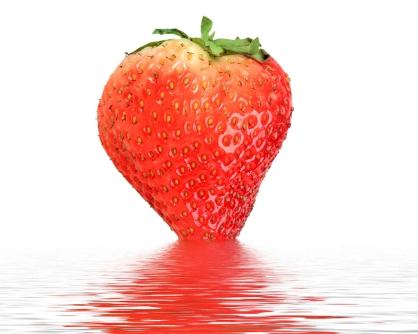 在水中的一个红色草莓 — 图库照片