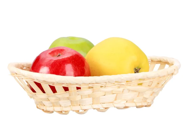 Tre mele nel cestino — Foto Stock
