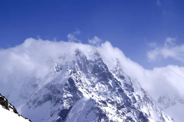 Caucasus Mountains in cloud — Stock Photo, Image