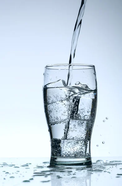 Cold purified water — Stock Photo, Image