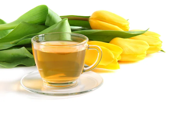 Чай и тюльпаны — стоковое фото