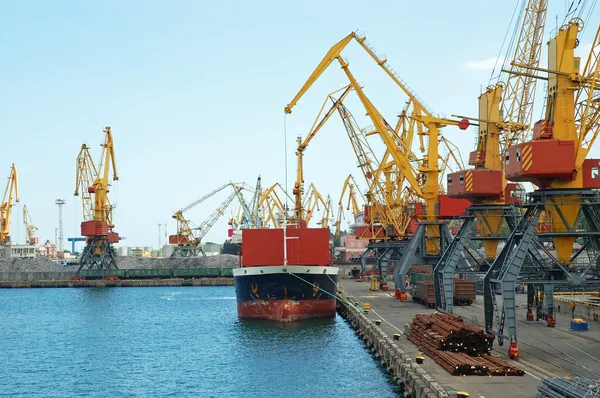 Freight port — Stock Photo, Image