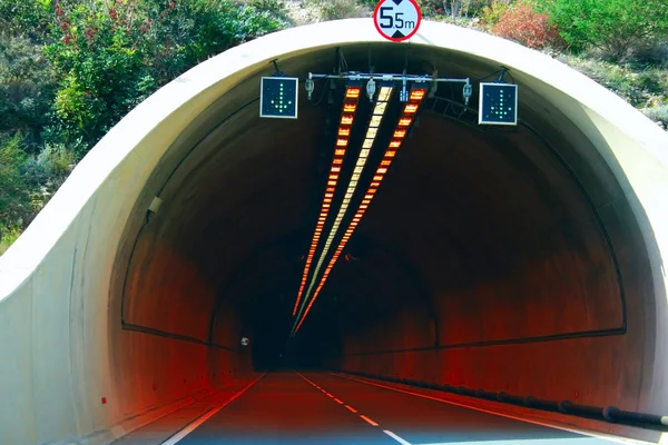 Světlo v tunelu — Stock fotografie