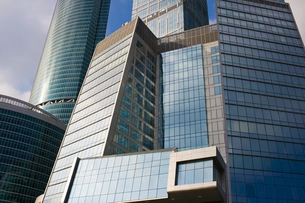 Novos arranha-céus business center — Fotografia de Stock