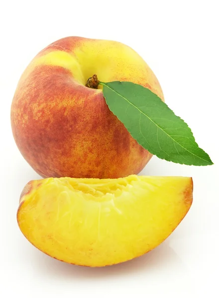 Sweet and ripe peach — Stock Photo, Image