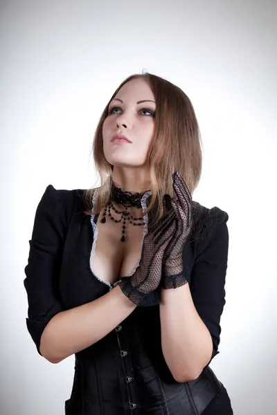 Donna aristocratica in abito nero e corsetto — Foto Stock