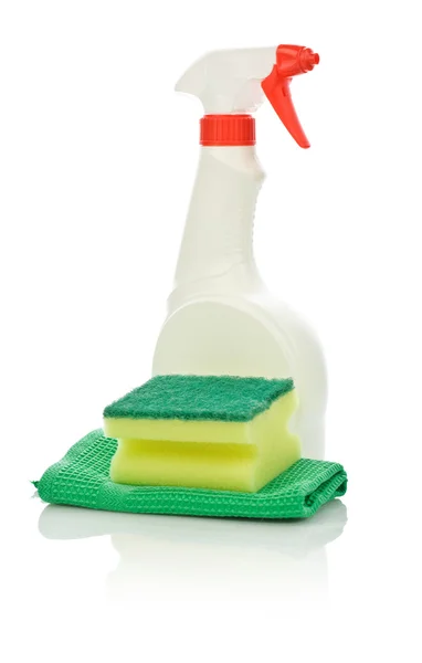 Garrafa de spray branco e acessórios de limpeza — Fotografia de Stock