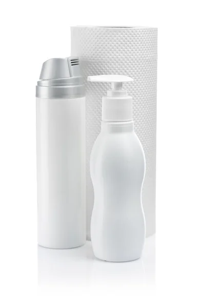 Dois spray cosmetical e toalha — Fotografia de Stock