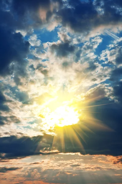 Céu lindo pôr-do-sol — Fotografia de Stock