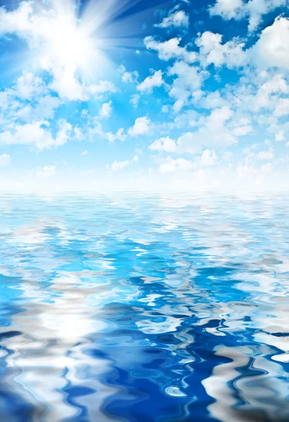 Cielo bello e oceano — Foto Stock