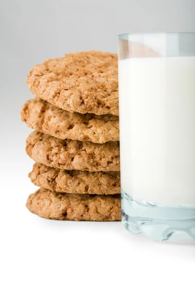 Latte e biscotti — Foto Stock