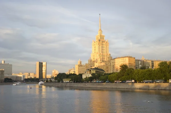 Hotel Ukraine in Moskau — Stockfoto