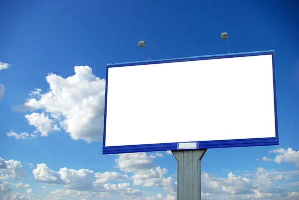 Billboard op sky — Stockfoto