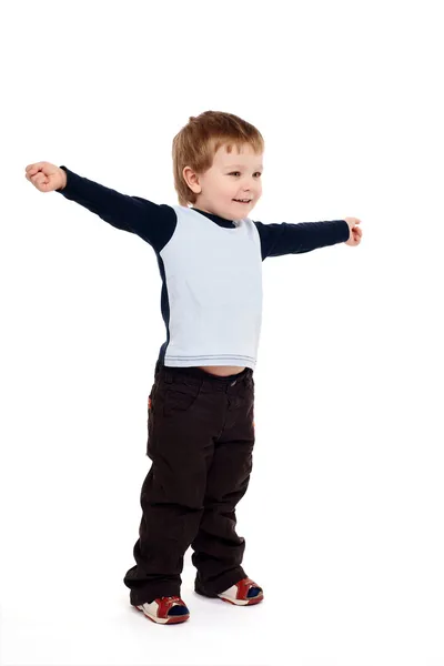 Neşeli çocuk kaldırdı kollarını portresi — Stok fotoğraf
