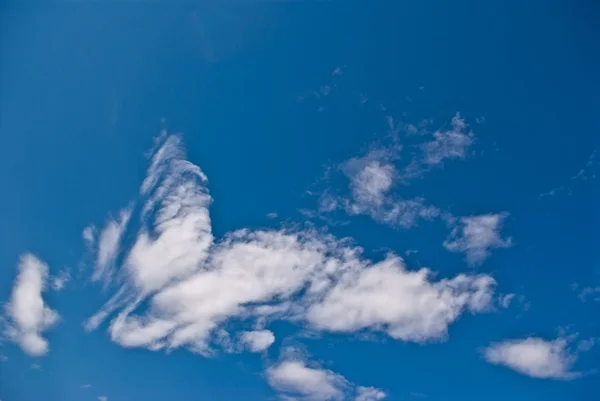 Klidné nebe a mraky — Stock fotografie