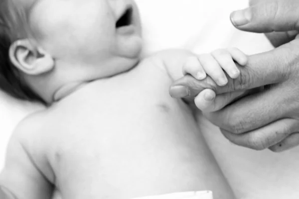 Mãos do bebê — Fotografia de Stock