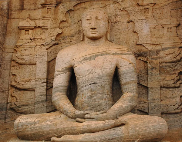 Zittende budha standbeeld — Stockfoto