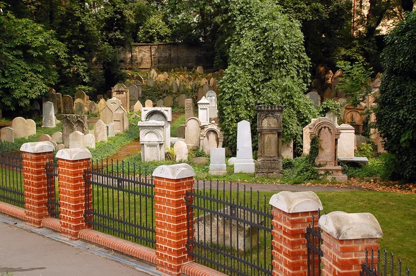 Antigo Cemitério Judaico em Zhizhkov — Fotografia de Stock