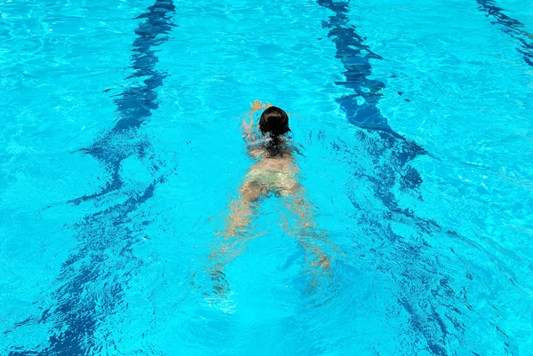Chica nadadora —  Fotos de Stock