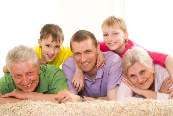 Boldog öttagú család. — Stock Fotó