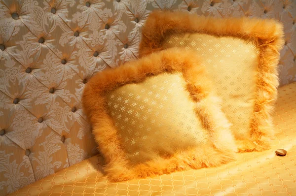Almohadas amarillas — Foto de Stock
