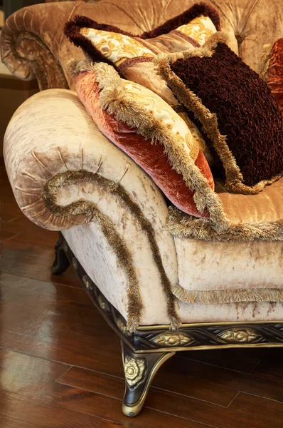 Модный диван — стоковое фото
