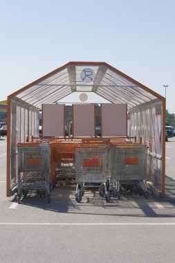 alışveriş arabaları