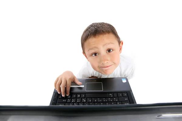 Funny boy med bärbar dator — Stockfoto