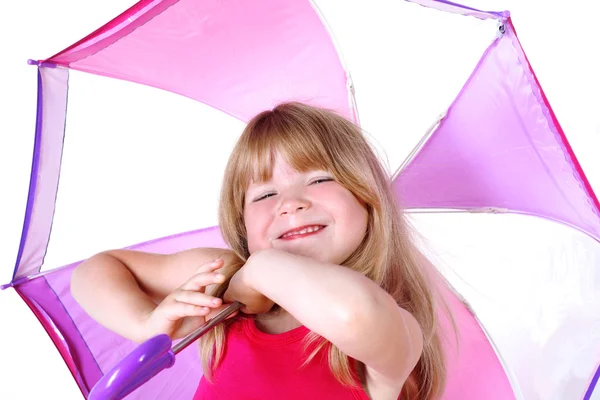 Mała dziewczynka pod parasolem — Zdjęcie stockowe