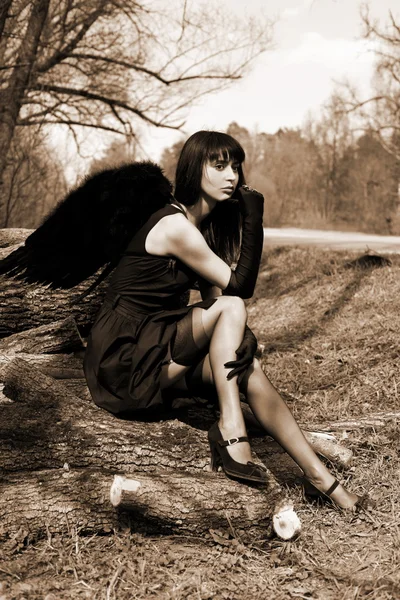 Černý anděl venku — Stock fotografie